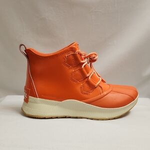 Sorel Out N About III Classic Orange Waterproof Boots (W Size 7.5)